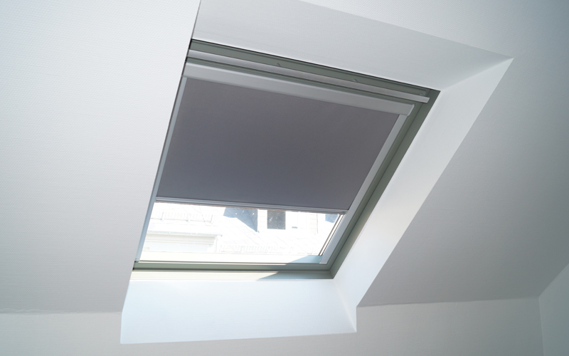 Dachfenster Rollo in grau